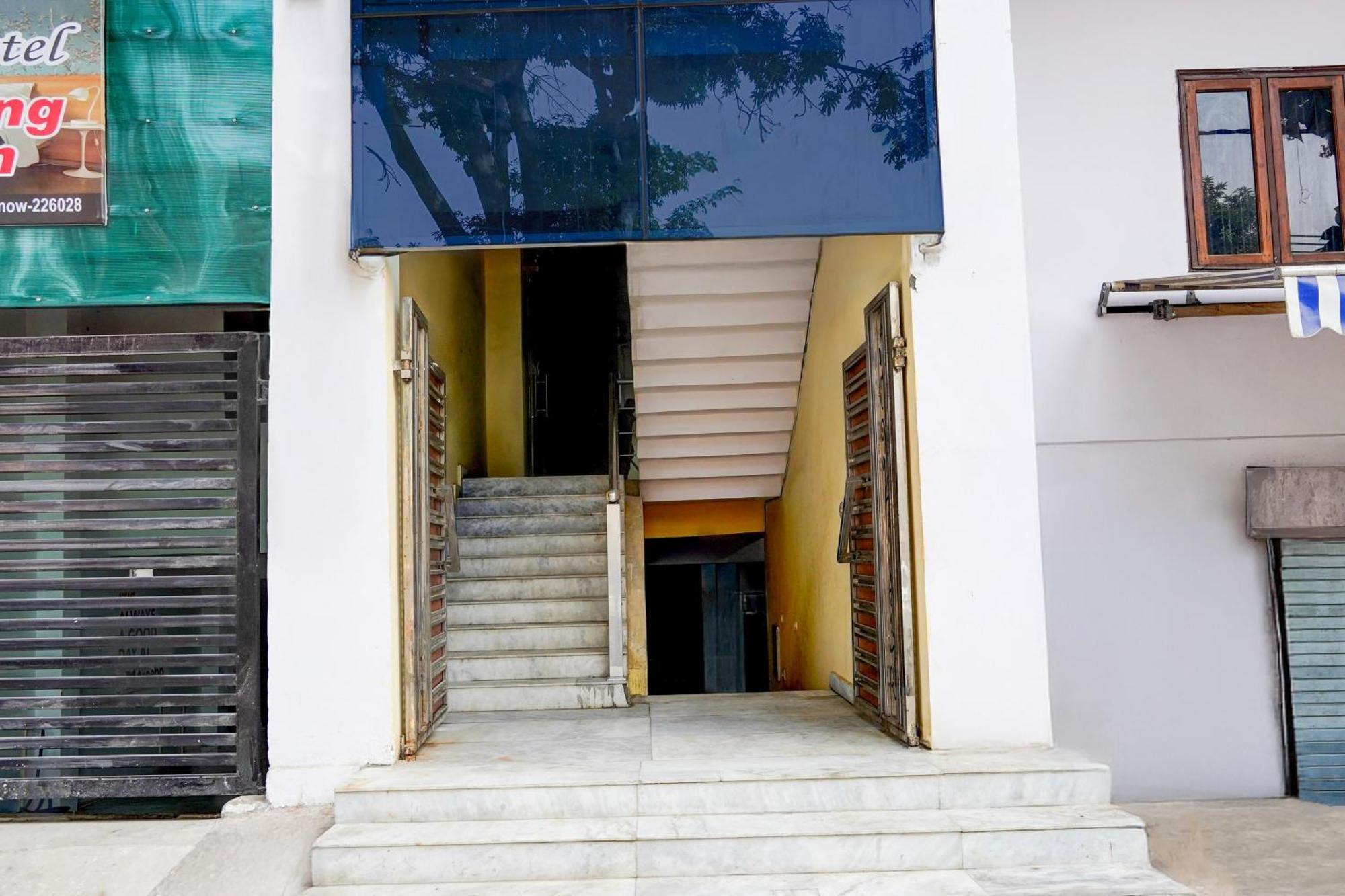 Super Collection O Govind Vihar Matiyari Formerly Saffron Chinhat Bagian luar foto